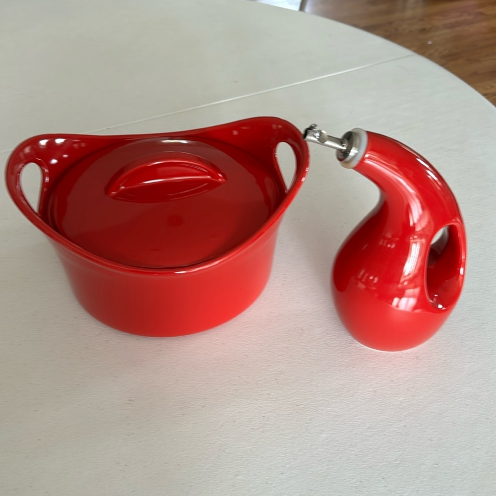 Rachael Ray RED Covered Casserole Dish & Oil Decanter-EUC